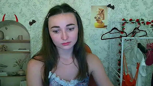  Barbie Kiss  online show from November 3, 8:46 pm