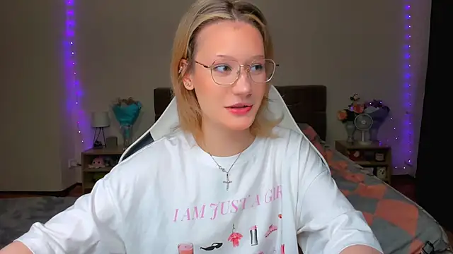 DearLia online show from September 13, 9:23 pm