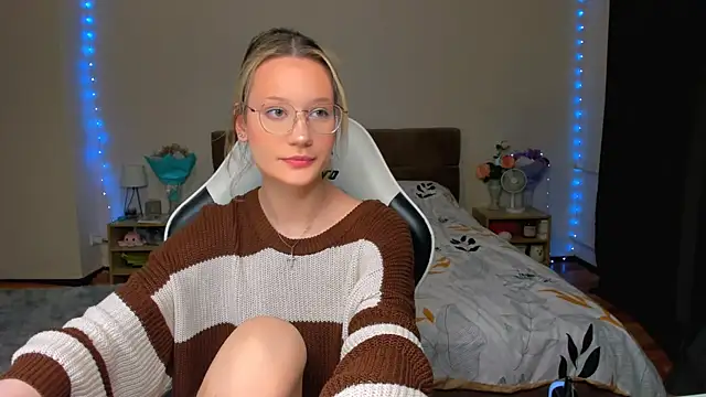 DearLia online show from October 26, 8:26 pm