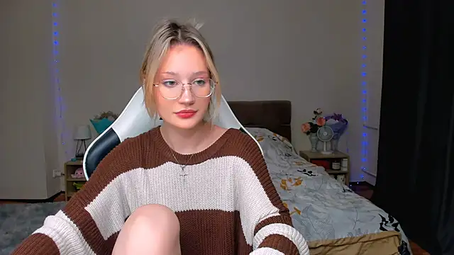 DearLia online show from October 30, 8:43 pm