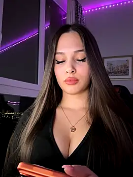 EricaWalls online show from December 13, 7:53 pm