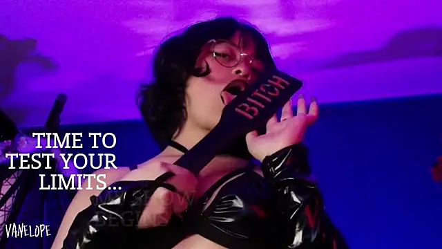 vanelope11 online show from September 10, 7:14 pm