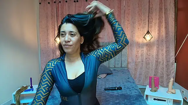 VioletaScott  online show from November 25, 1:46 pm