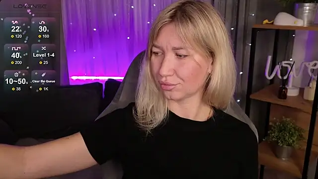 MilaBott online show from November 6, 8:15 pm