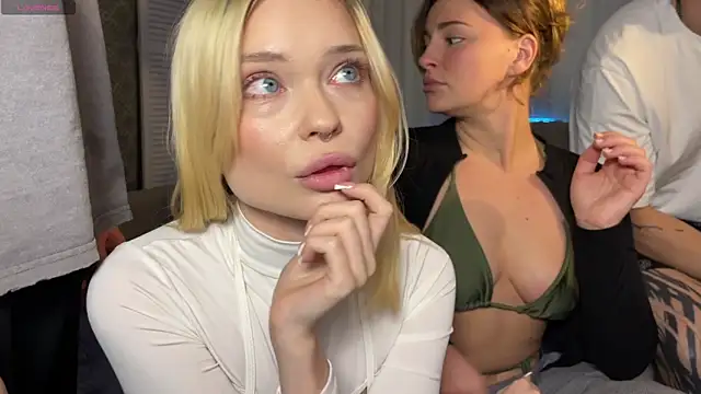 dollfromvenus online show from March 2, 12:34 pm