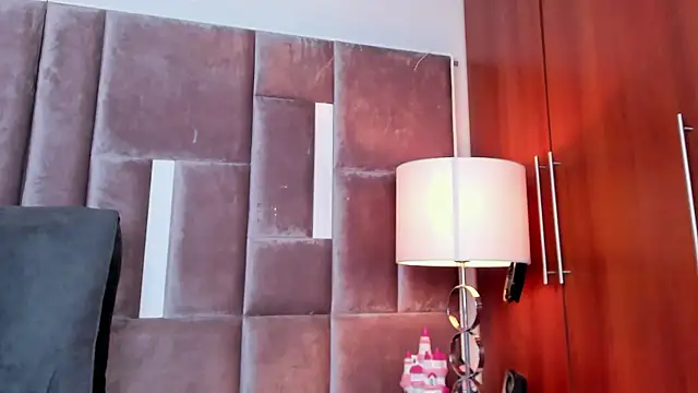 Nia Bunny online show from February 16, 1:22 pm