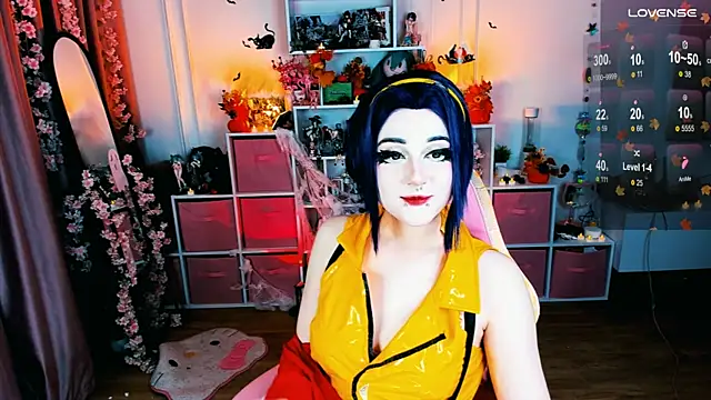 Snapshot of Aki__Ra chatting on October 23, 11:44 pm Aki Ra online show from October 23, 11:44 pm