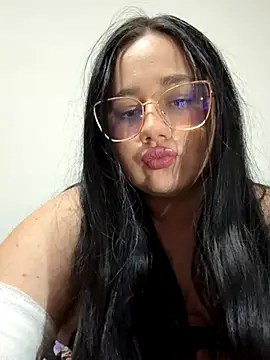curvybabe7 online show from December 2, 7:38 pm