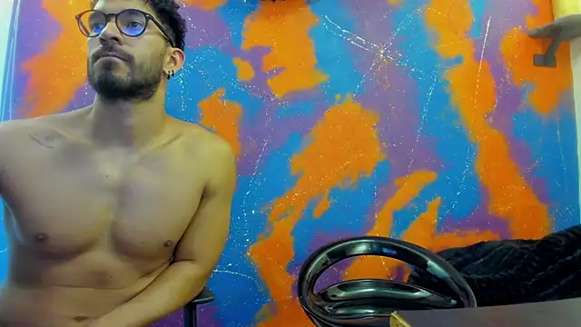 leondevereda online show from September 18, 10:30 pm