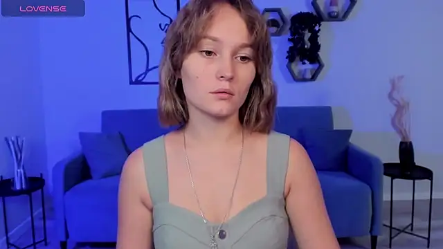 BritnieCute online show from October 30, 7:00 am