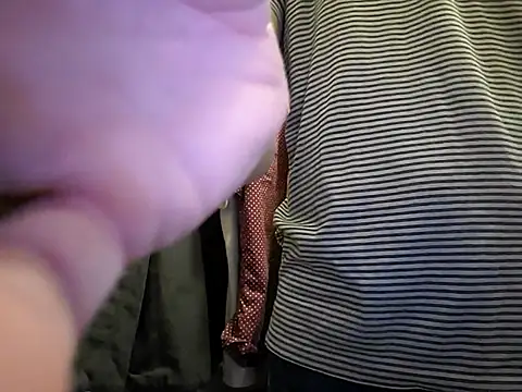 Drewpackn8 online show from October 11, 1:54 am