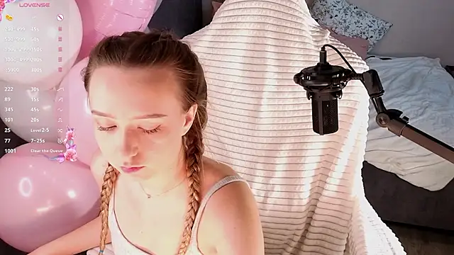 HollisBeckett online show from March 7, 3:13 am