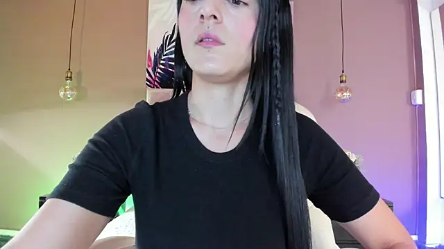 BellaClaiir online show from October 6, 1:50 pm