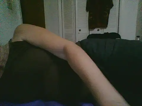 Emilylyn2501 online show from October 25, 2:08 am