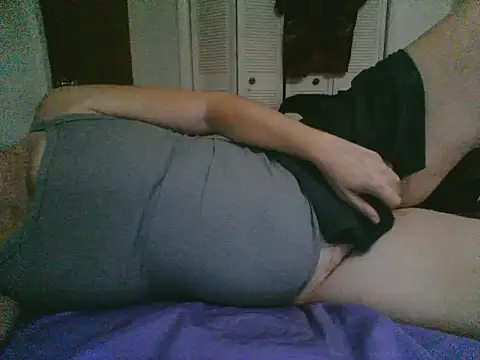 Emilylyn2501 online show from October 20, 1:30 am