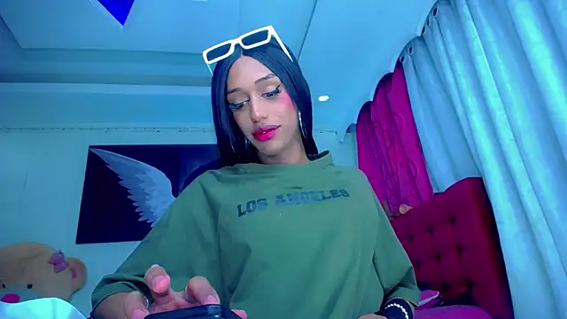 NahomiCamper online show from September 9, 3:01 pm