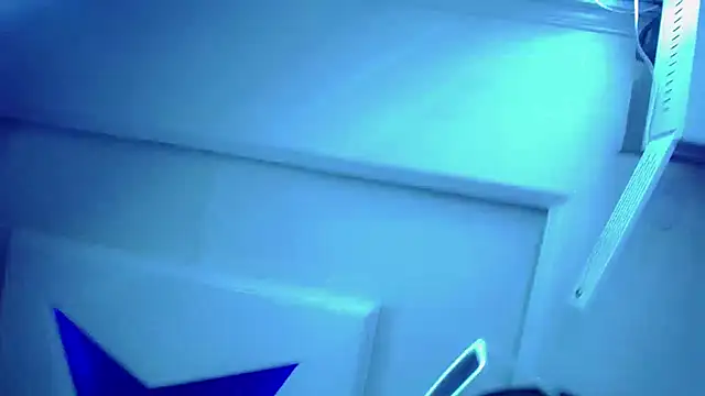 NahomiCamper online show from September 13, 1:46 am