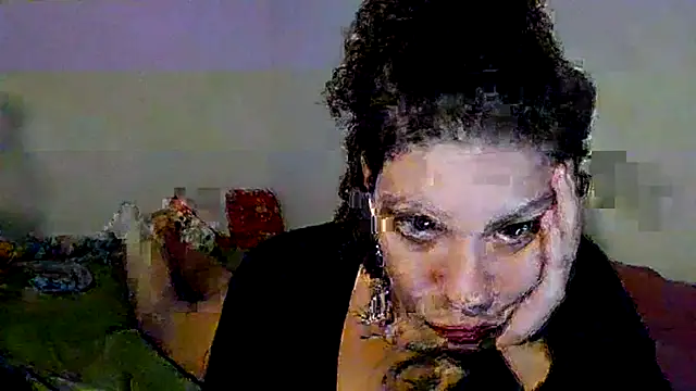 Submersidollx online show from March 18, 2:11 pm