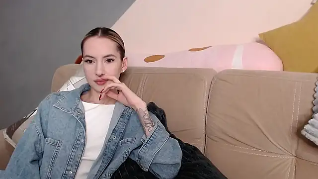 AmbrielHailey online show from November 7, 3:45 am