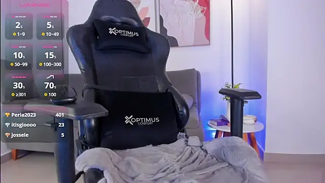 sofiiajones online show from March 20, 5:56 am