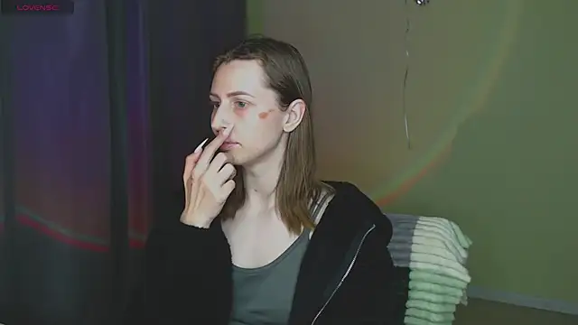 OaklynDobson online show from September 25, 5:33 pm