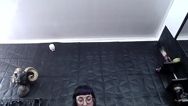 Agata Darkness online show from March 25, 8:01 pm