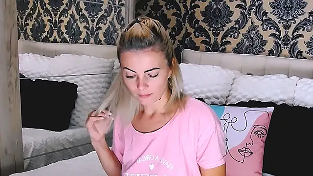 Aly girl1 online show from September 27, 8:43 am