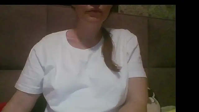 Snapshot of Sladkiegubki chatting on October 20, 10:02 pm Sladkiegubki online show from October 20, 10:02 pm