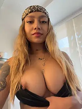 amanda-medrano1 online show from June 4, 2:43 pm
