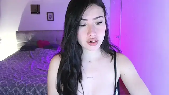 Snapshot of Emilyswan04 chatting on September 24, 2:54 am Emilyswan04 online show from September 24, 2:54 am