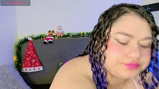 lunitaa0 online show from November 22, 3:42 am