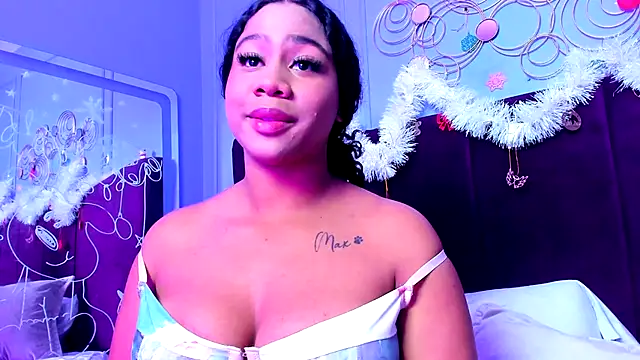 Sofi Fox  online show from January 7, 8:23 pm