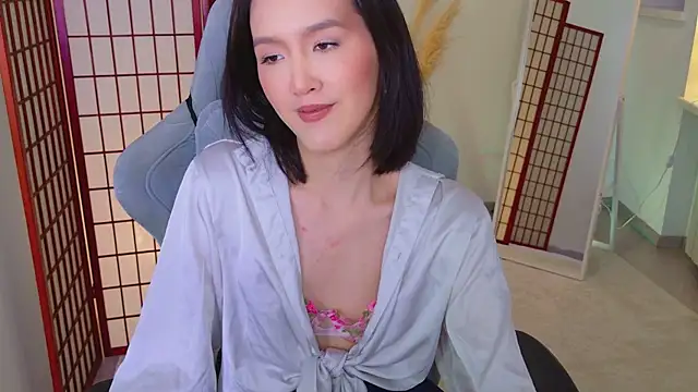 CarrieAmber online show from April 26, 1:53 pm