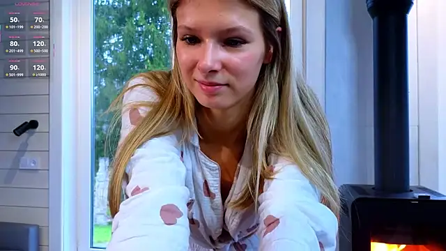 Snapshot of _Katie_Dierse chatting on October 22, 9:58 am Katie Dierse online show from October 22, 9:58 am