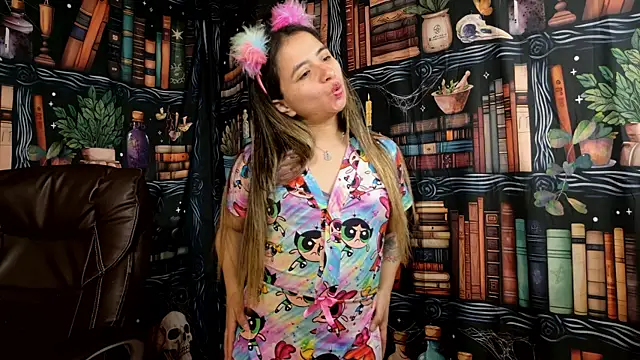 julietta   jackson online show from September 9, 9:25 pm