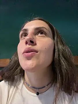 isadelasestrellas online show from January 6, 6:11 pm