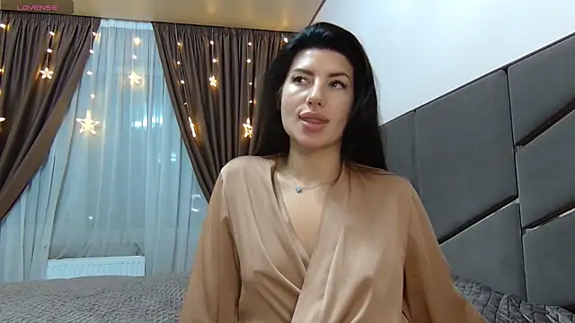 NessyStar online show from December 4, 4:08 pm