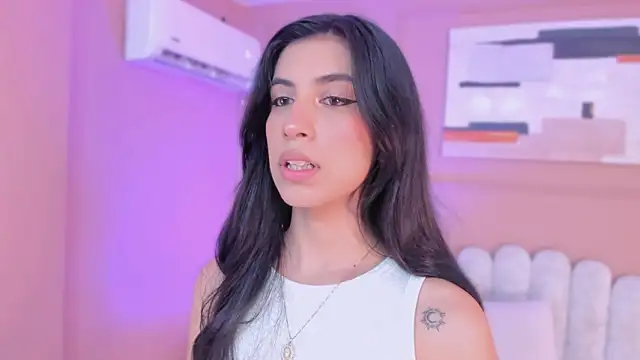 zia cooper online show from March 31, 6:41 pm