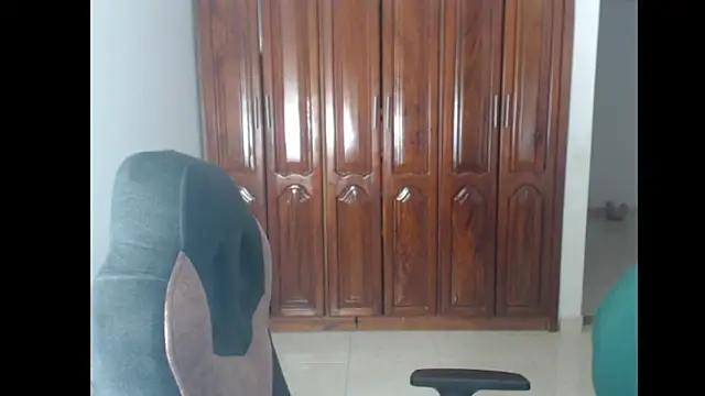 Snapshot of karla_charloby chatting on October 21, 2:43 pm karla charloby online show from October 21, 2:43 pm