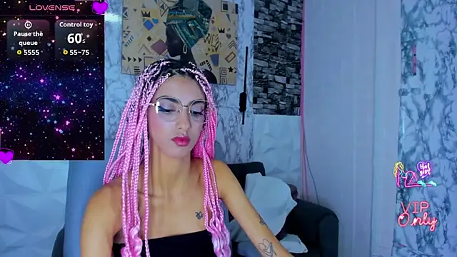 Queen Cuarxxo online show from April 11, 12:28 am