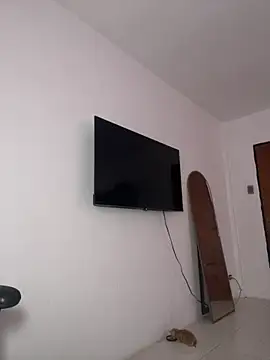 -Naomyy- online show from February 4, 1:36 pm