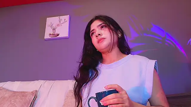 adara johnson   online show from April 13, 12:28 pm