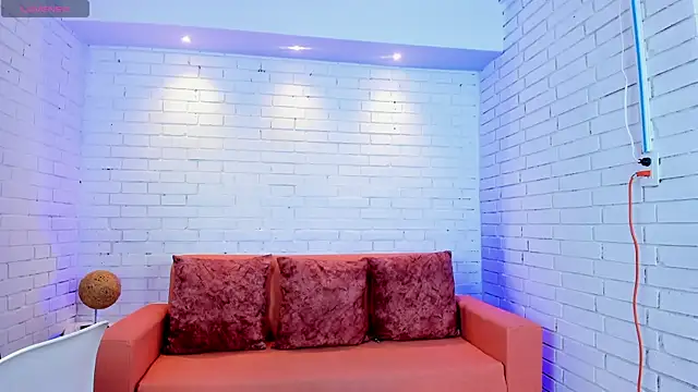 Tifanny Jhoson online show from October 8, 8:13 pm