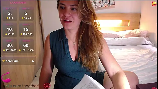 ParisW online show from December 1, 9:28 pm