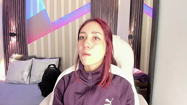 emily layton online show from November 25, 3:25 pm