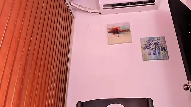 alondrabigtits online show from February 25, 12:48 pm