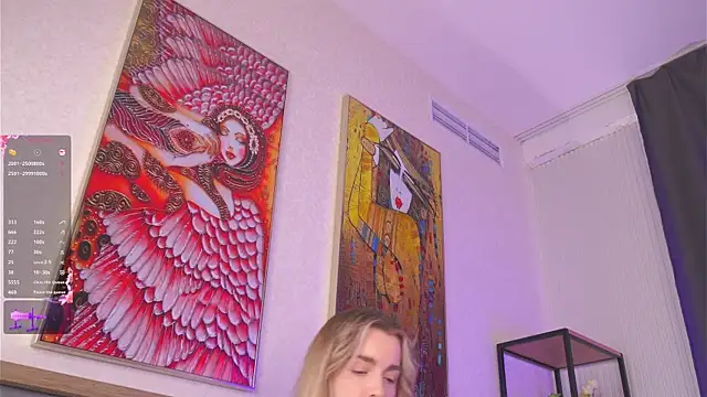 LiliBanger online show from April 18, 4:15 am