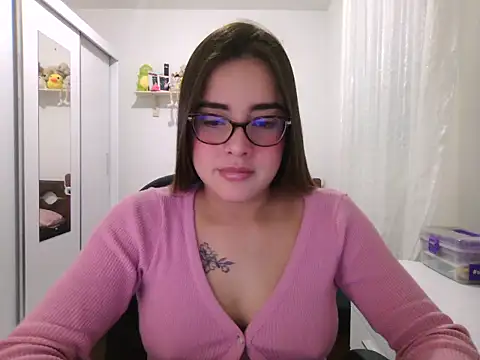 maliamiller online show from July 14, 2:01 am