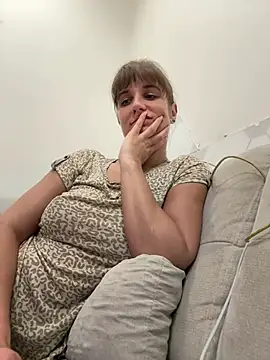 jennifer11772 online show from April 18, 7:07 pm