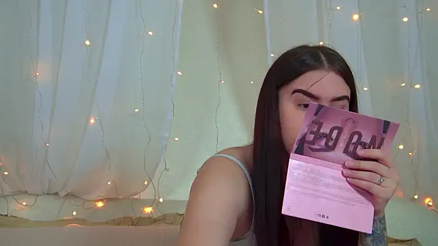 ChristinaMilton online show from February 25, 6:34 am